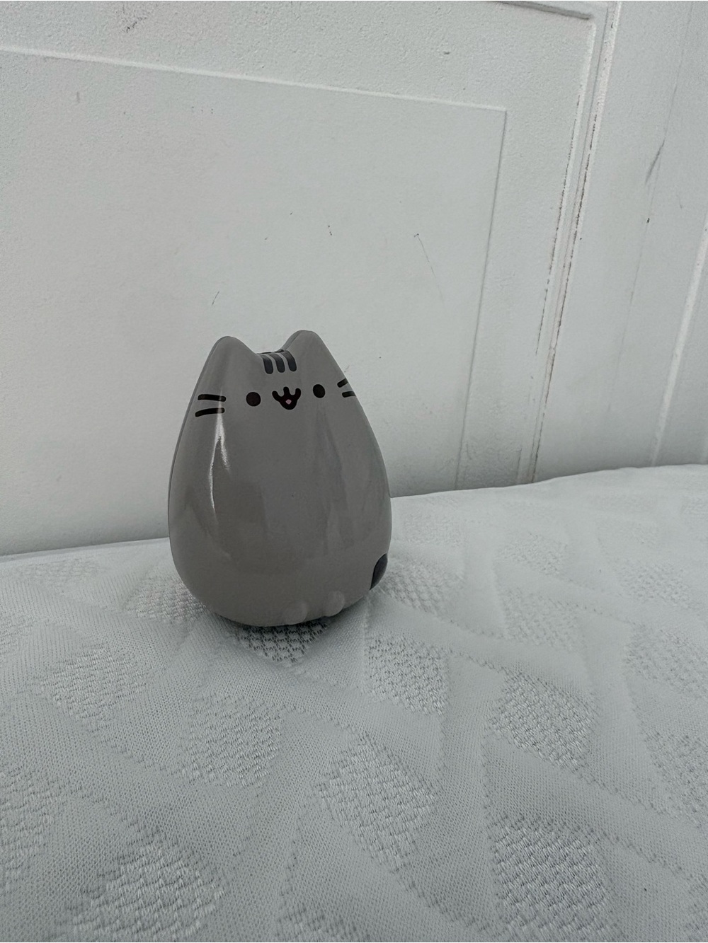Pusheen Gray Glossy Cat Case Figurine